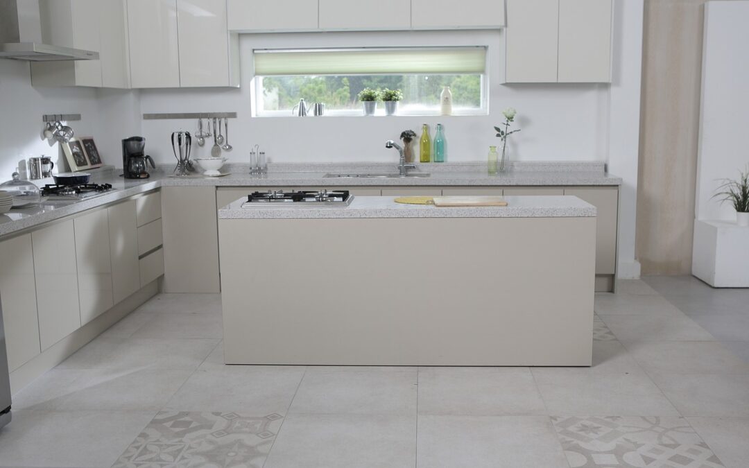 Perfekcyjnie czysta kuchnia biurowa: praktyczne wskazówki i porady