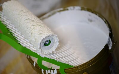 Jak zabezpieczyć powierzchnie przed pyłem i zarysowaniami podczas sprzątania po remoncie?